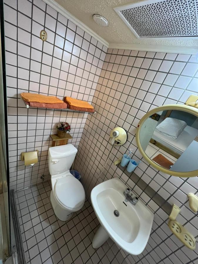 Boston Hotel Chiayi City Exterior photo