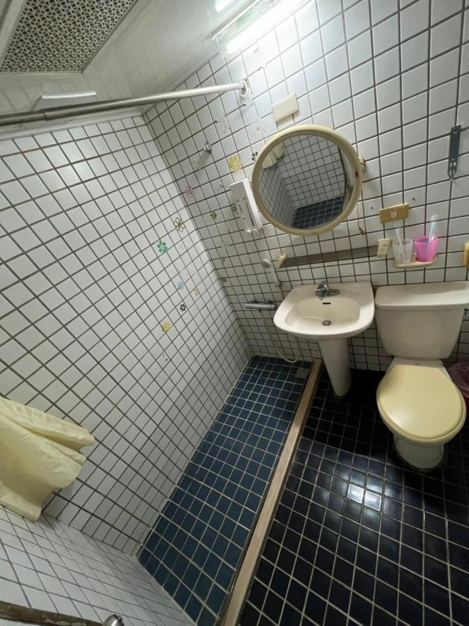 Boston Hotel Chiayi City Exterior photo
