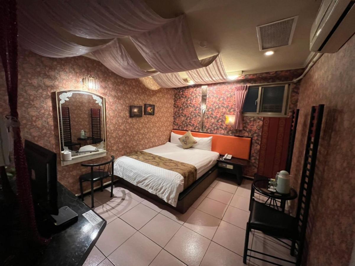 Boston Hotel Chiayi City Exterior photo