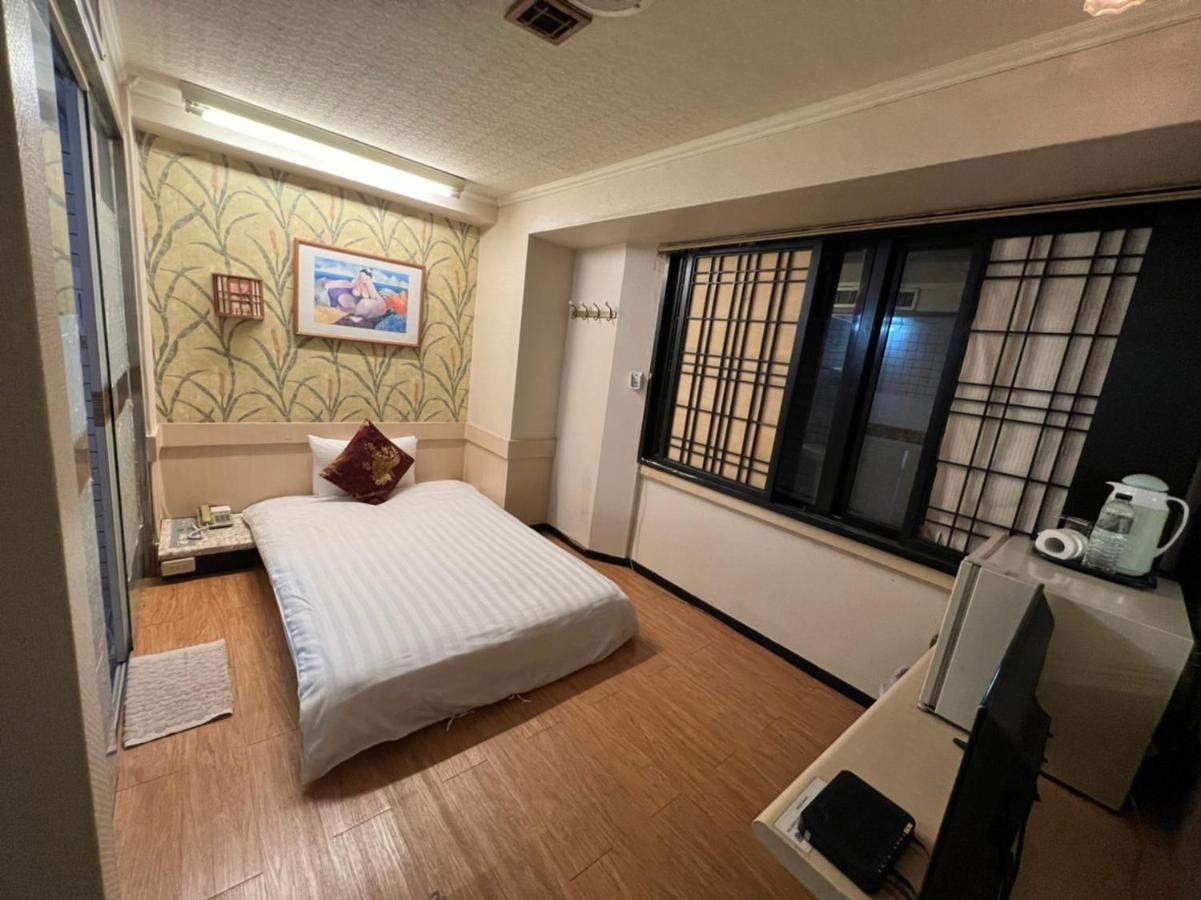 Boston Hotel Chiayi City Exterior photo