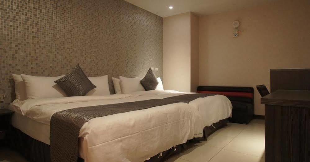 Boston Hotel Chiayi City Exterior photo