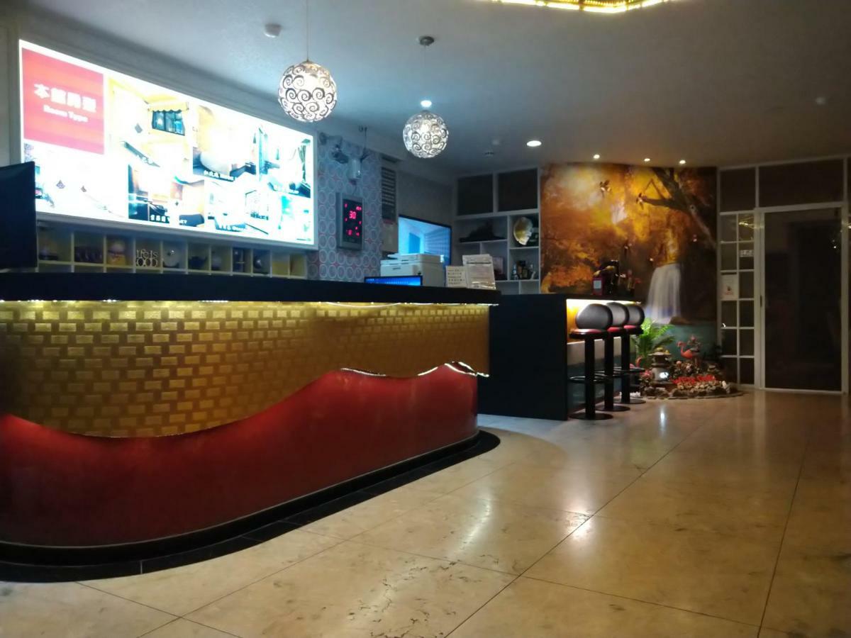 Boston Hotel Chiayi City Exterior photo